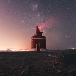 Превью обои маяк, здание, звездное небо, звезды, ночь