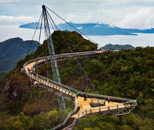 Превью обои малайзия, лангкави, небесный мост лангкави, пулау, пейзаж, деревья