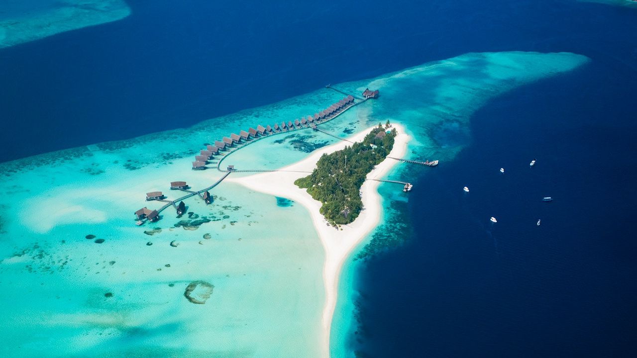 Мальдивы фото со спутника