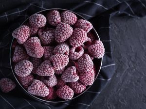 Превью обои малин, ягоды, замороженные