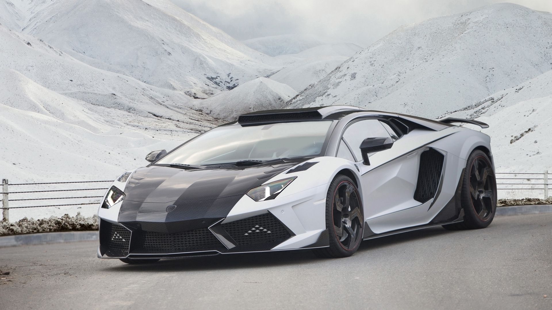 Lamborghini Aventador 2014