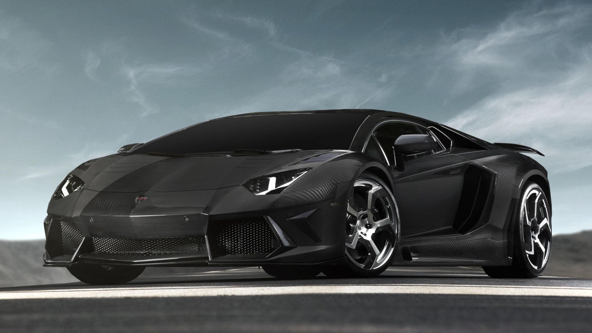 Суперкар Lamborghini Aventador LP 700 4