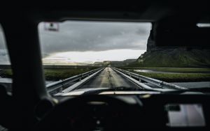 Превью обои машина, дорога, мост, горы, вид