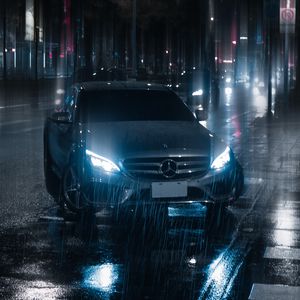 Превью обои машина, ночь, дождь, свет, улица