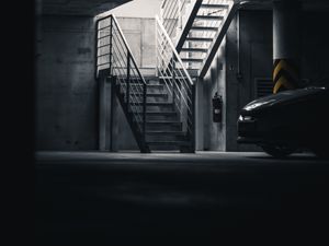 Превью обои машина, серый, темный, парковка, лестница