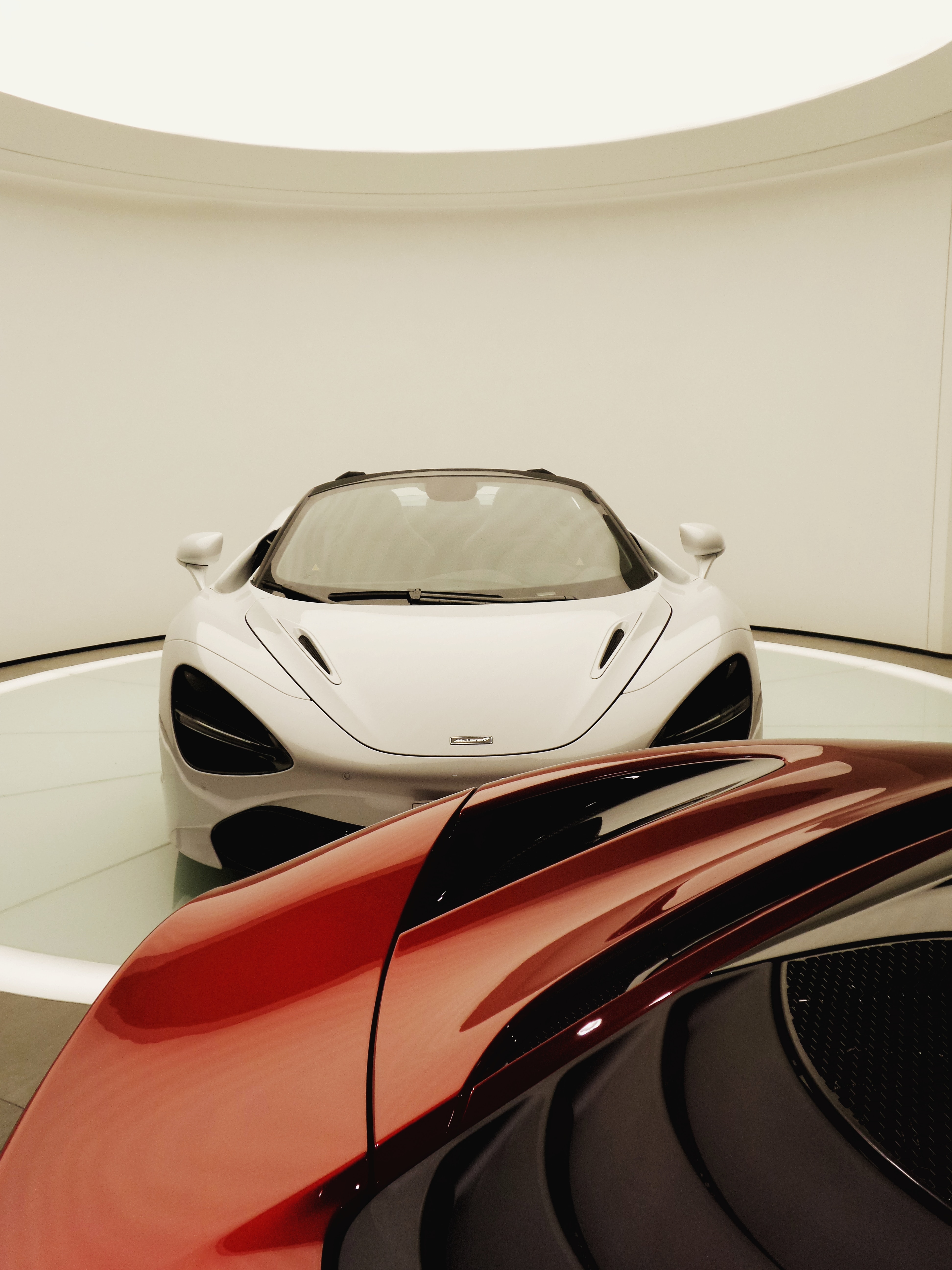 Mclaren x1. Фото спорткар залатский свет.