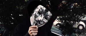Превью обои маска, металлический, аноним, человек