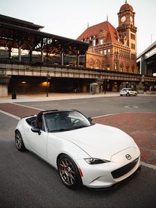 Превью обои mazda mx-5, mazda, автомобиль, белый, улица