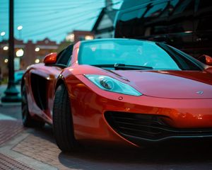 Превью обои mclaren 12c, mclaren, автомобиль, спорткар, красный