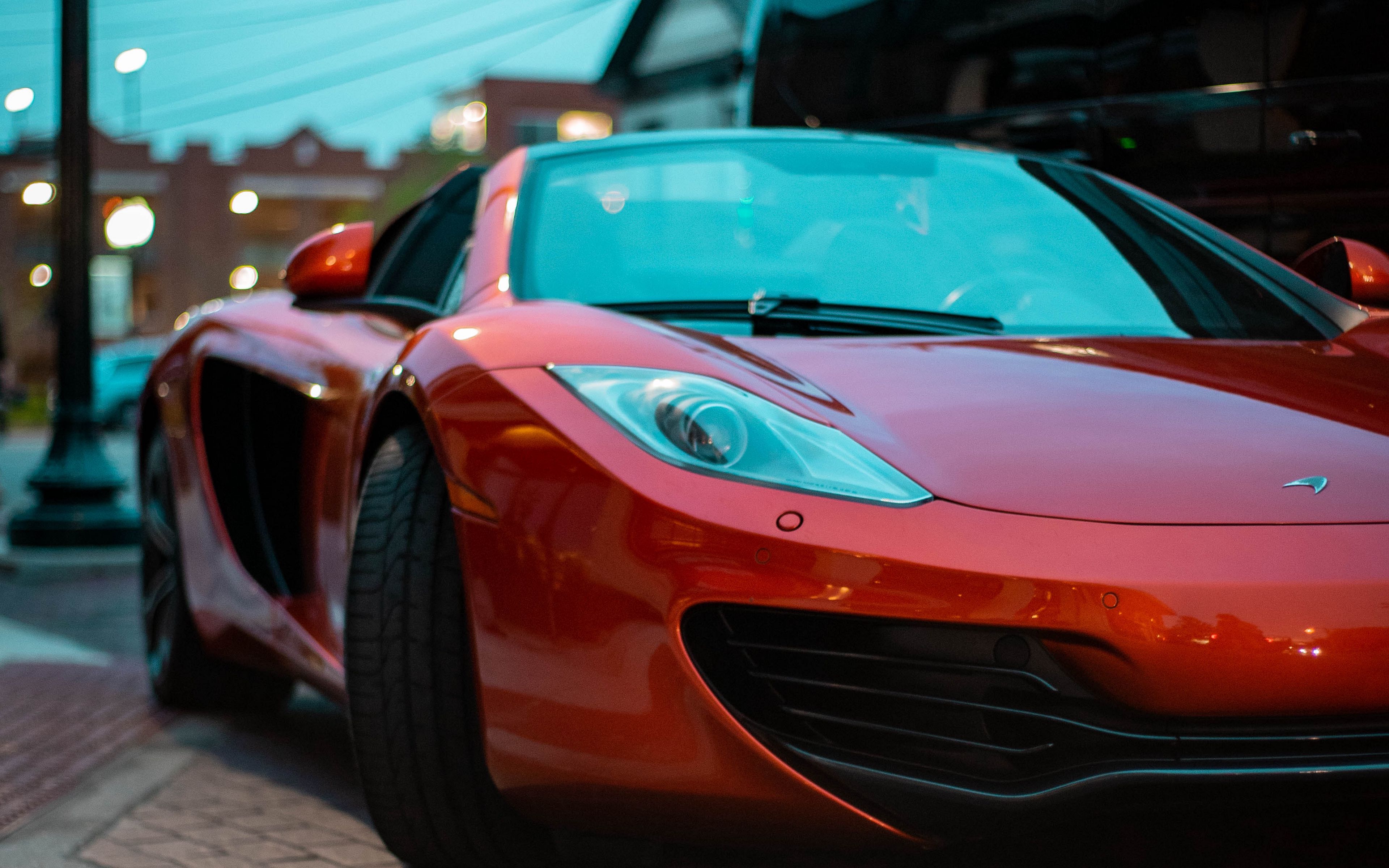 MCLAREN 12c Red New