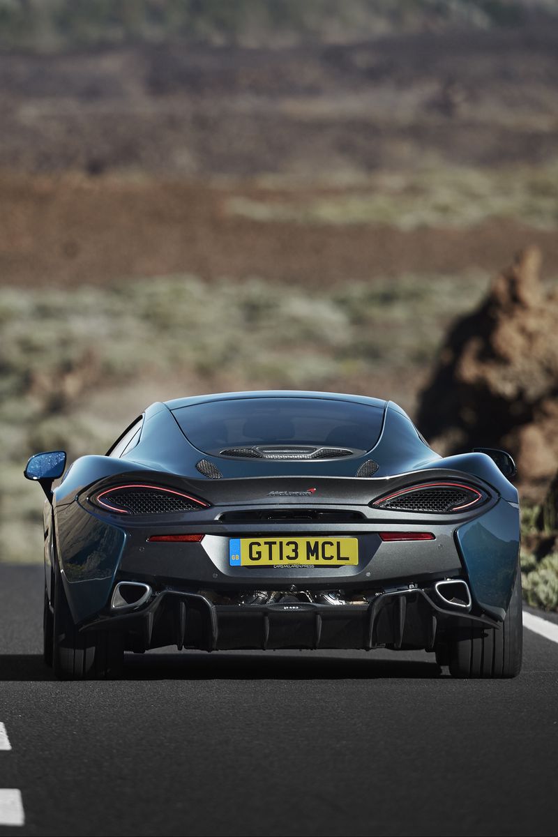 MCLAREN 570s сзади