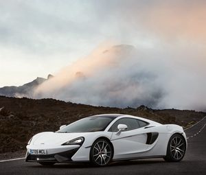 Превью обои mclaren, 570gt, белый, вид сбоку