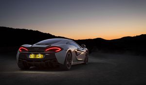 Превью обои mclaren 570gt, спорткар, суперкар, ночь