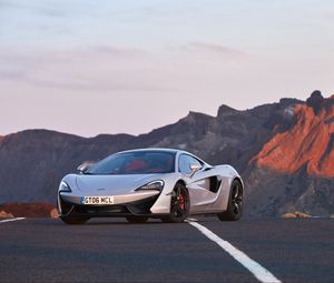 Превью обои mclaren, 570gt, вид сбоку, серый