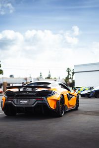 Превью обои mclaren 600lt, mclaren, автомобиль, желтый, вид сзади