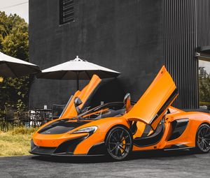 Превью обои mclaren 675lt spider, mclaren, автомобиль, оранжевый, спорткар