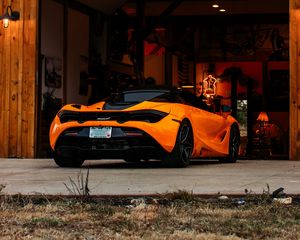 Превью обои mclaren, автомобиль, суперкар, оранжевый, вид сзади