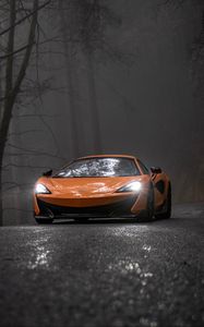 Превью обои mclaren, автомобиль, суперкар, оранжевый, дорога, туман