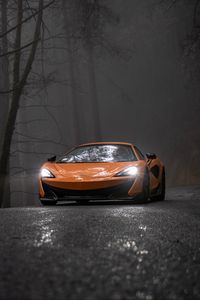 Превью обои mclaren, автомобиль, суперкар, оранжевый, дорога, туман