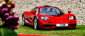 Превью обои mclaren f1, mclaren, автомобиль, спорткар, красный, вид спереди