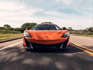 Превью обои mclaren mp4-12c, mclaren, спорткар, машина, движение