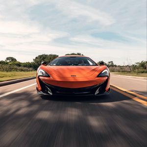 Превью обои mclaren mp4-12c, mclaren, спорткар, машина, движение