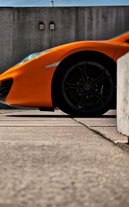 Превью обои mclaren, mp4, 12c, оранжевый, колесо