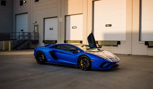 Превью обои mclaren p1, mclaren, спорткар, автомобиль, вид сбоку, синий
