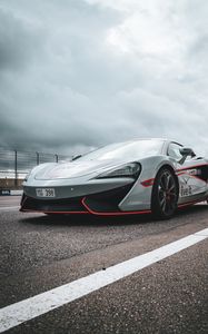 Превью обои mclaren p1, спорткар, машина