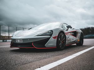 Превью обои mclaren p1, спорткар, машина