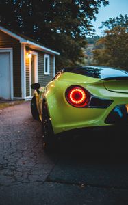 Превью обои mclaren, спорткар, автомобиль, вид сзади, зеленый