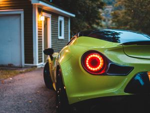 Превью обои mclaren, спорткар, автомобиль, вид сзади, зеленый