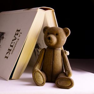 Превью обои медведь, игрушка, книга