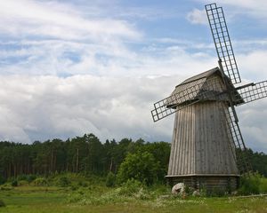 Превью обои мельница, крылья, деревянная, деревья, лес