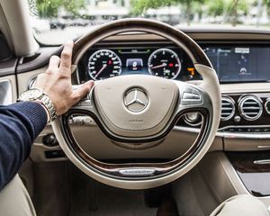 Превью обои mercedes, авто, руль, салон