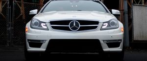 Превью обои mercedes, автомобиль, белый, вид спереди