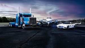 Превью обои mercedes, автомобиль, белый, самолеты, аэропорт
