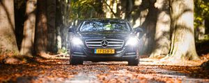 Превью обои mercedes, автомобиль, черный, дорога, свет