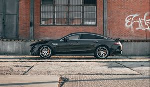 Превью обои mercedes, автомобиль, черный, дорога, здание