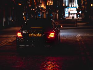 Превью обои mercedes, автомобиль, черный, дорога, город, ночь