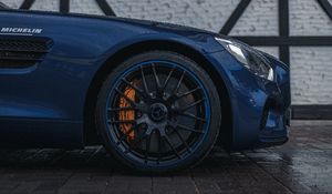 Превью обои mercedes, автомобиль, колесо, капли, мокрый