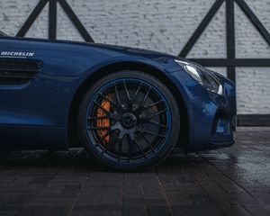 Превью обои mercedes, автомобиль, колесо, капли, мокрый