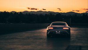 Превью обои mercedes, автомобиль, серый, фонари, дорога, закат
