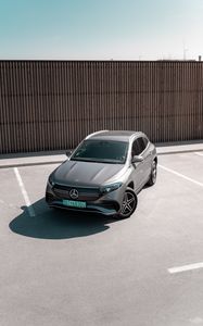 Превью обои mercedes, автомобиль, серый, стоянка, асфальт