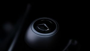 Превью обои mercedes benz, автомобиль, салон, темный