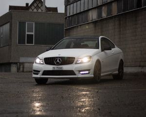 Превью обои mercedes benz c250 amg, mercedes benz, автомобиль, вид спереди