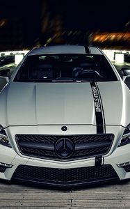 Превью обои mercedes benz cls, mercedes benz, ночь, вид спереди, бампер