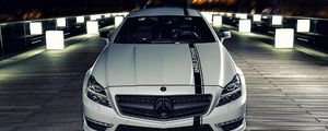 Превью обои mercedes benz cls, mercedes benz, ночь, вид спереди, бампер