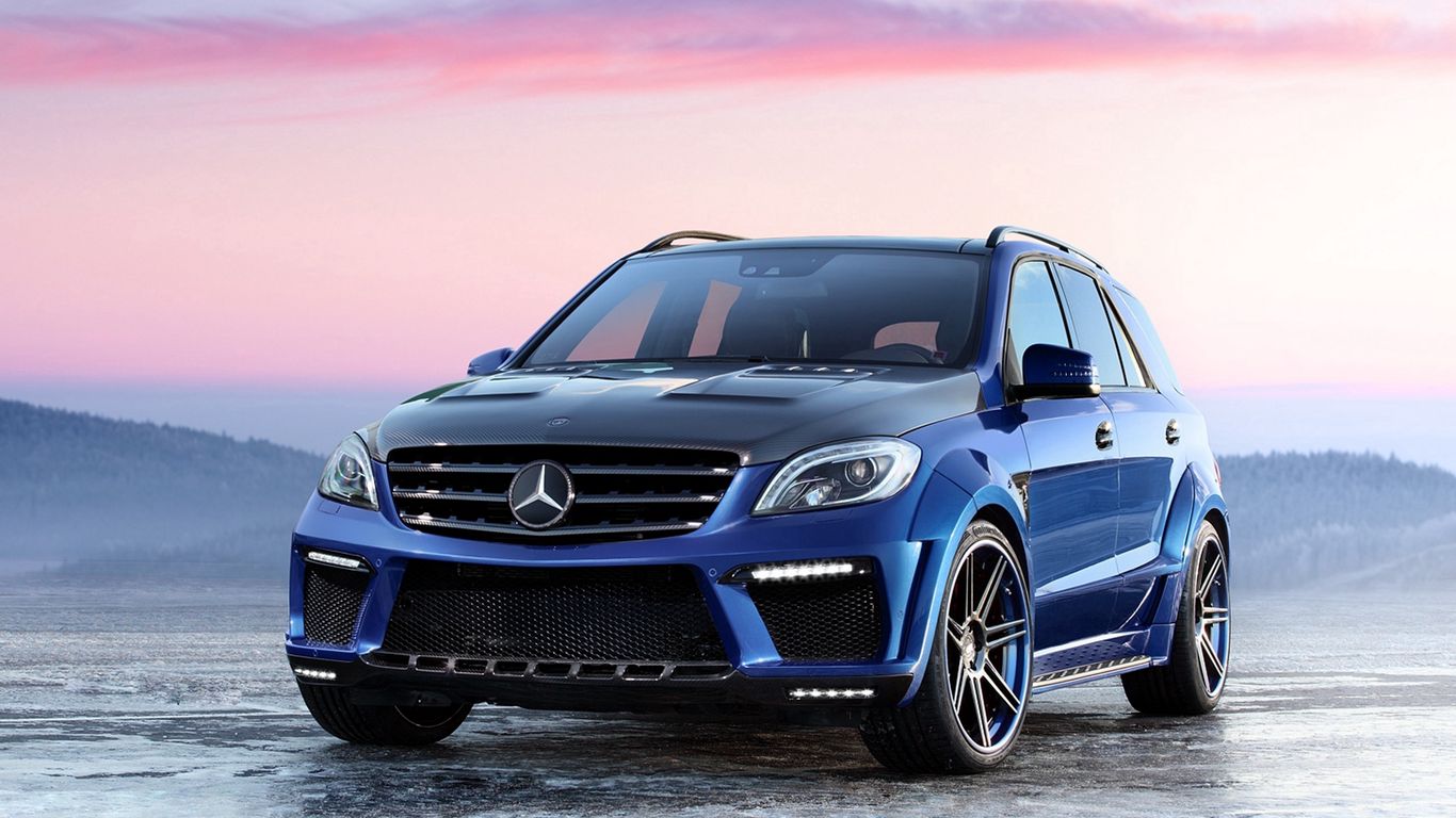 Скачать 1366x768 mercedes benz, улица, авто обои, картинки планшет, ноутбук