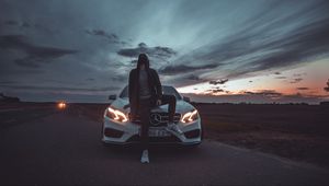 Превью обои mercedes, человек, маска, капюшон, автомобиль